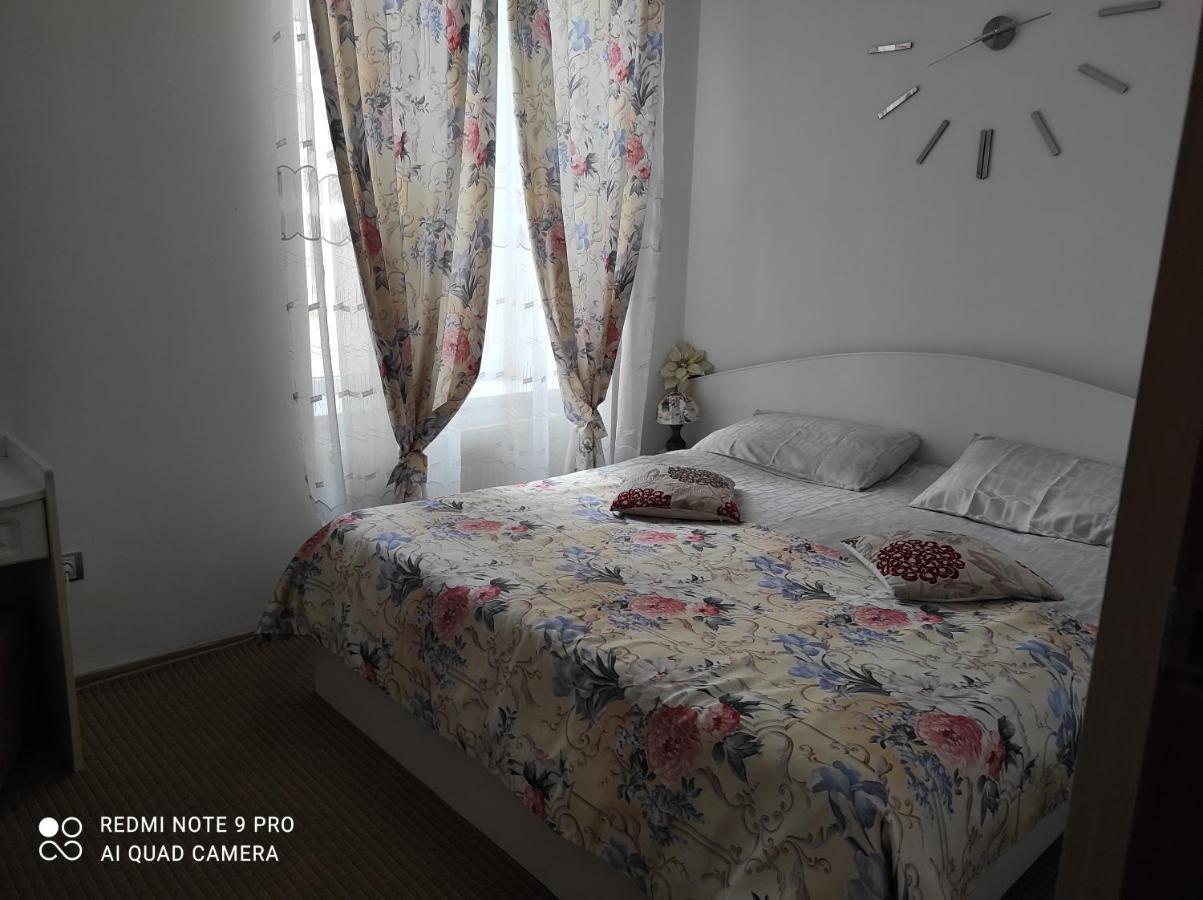 Двокімнатна Квартира В Центрі Міста Lviv Extérieur photo
