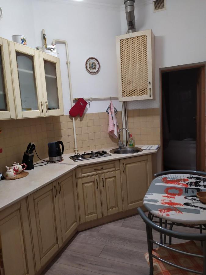 Двокімнатна Квартира В Центрі Міста Lviv Extérieur photo