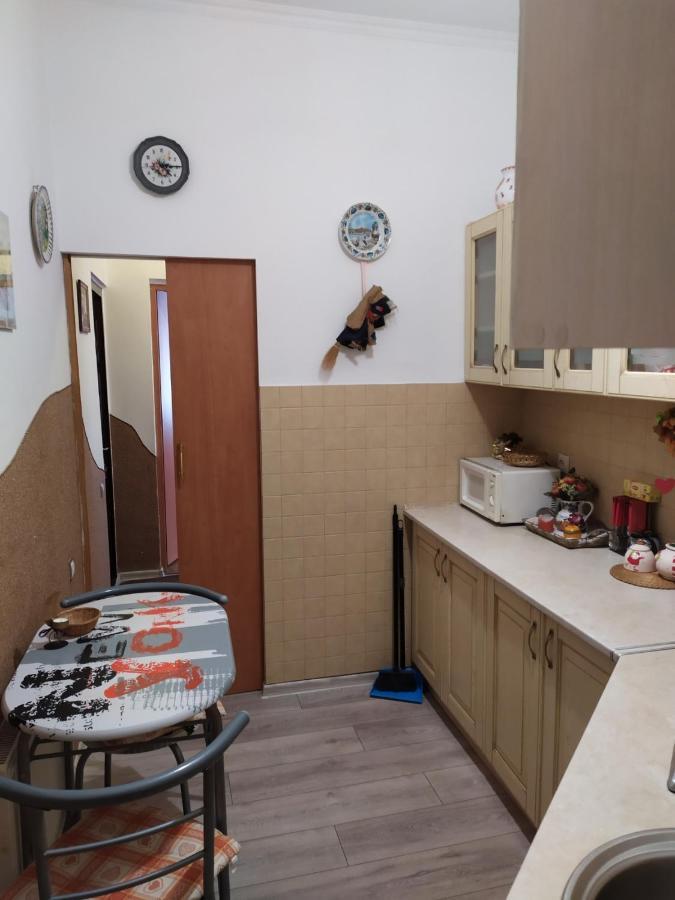 Двокімнатна Квартира В Центрі Міста Lviv Extérieur photo